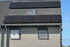 zonnepanelen-op-schuin-dak